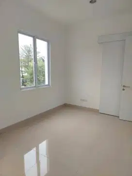 Dijual Rumah 2 Lantai di South Thames JGC, Cakung Timur, Jakarta Timur