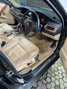BMW 523i 2005 Bensin