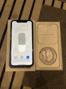 Dijual Iphone Xr White 128GB Resmi Ibox Lengkap