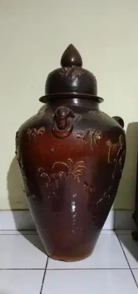 Guci Antik kuno
