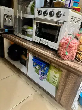 Meja serbaguna atau meja ruang tamu