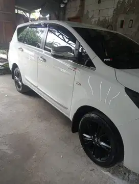 Toyota Kijang Innova 2017 Bensin
