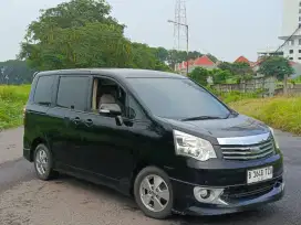 TDP 20JT Toyota NAV1 2.0 V Automatic 2013 Hitam