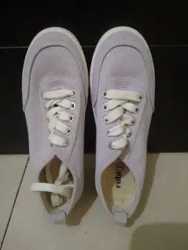 Sneakers cewek Rubi