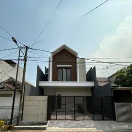 DIJUAL RUMAH MINIMALIS RUNGKUT ASRI TENGAH! LOKASI STRATEGIS!