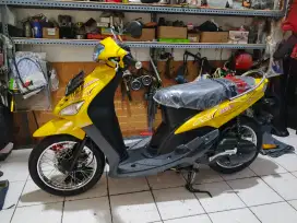 Yamaha Mio Sporty Kuning 2005