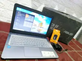 Laptop Asus X441M Ram 4gb/SSD .batre awet
