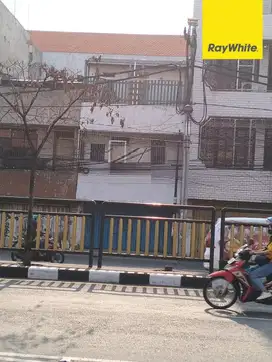 Dijual Ruko Pusat Kota di Nol Jalan Raya Pasar Kembang Surabaya