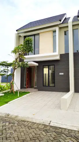 Rumah North West Lake, Citraland, Baru, Dekat Danau, Murah Banget