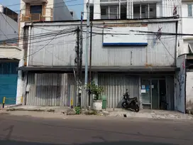 Ruko murah Jalan Raya lebar 11 di Lautze Raya Pasar Baru Sawah Besar