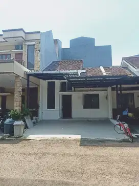 Dijual murah rumah dalam cluster elite, lokasi strategis. Grand Wisata