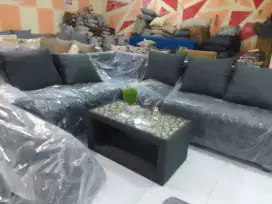 Sofa Ĺ beluci warna abu2 tua+ meja bunus bantsĺ 5