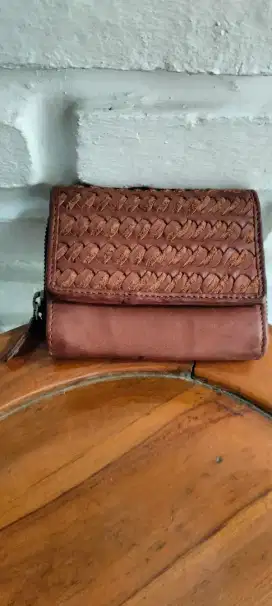 Dompet lipat HB