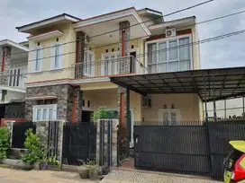 DIJUAL RUMAH FULL FURNISH KOMPLEK KENCANA HATI 8 DEMANG LEBAR DAUN