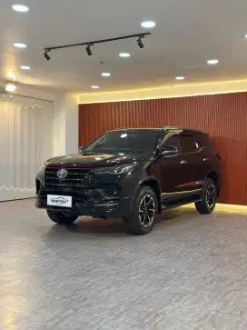 TOYOTA FORTUNER VRZ TRD 2.4 AT