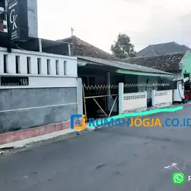 tanah dan bangunan rumah pinggir jalan aspal kledokan seturan