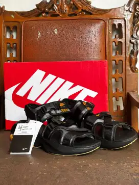 Sepatu sandal Nike airmax sol sandal size 42,5