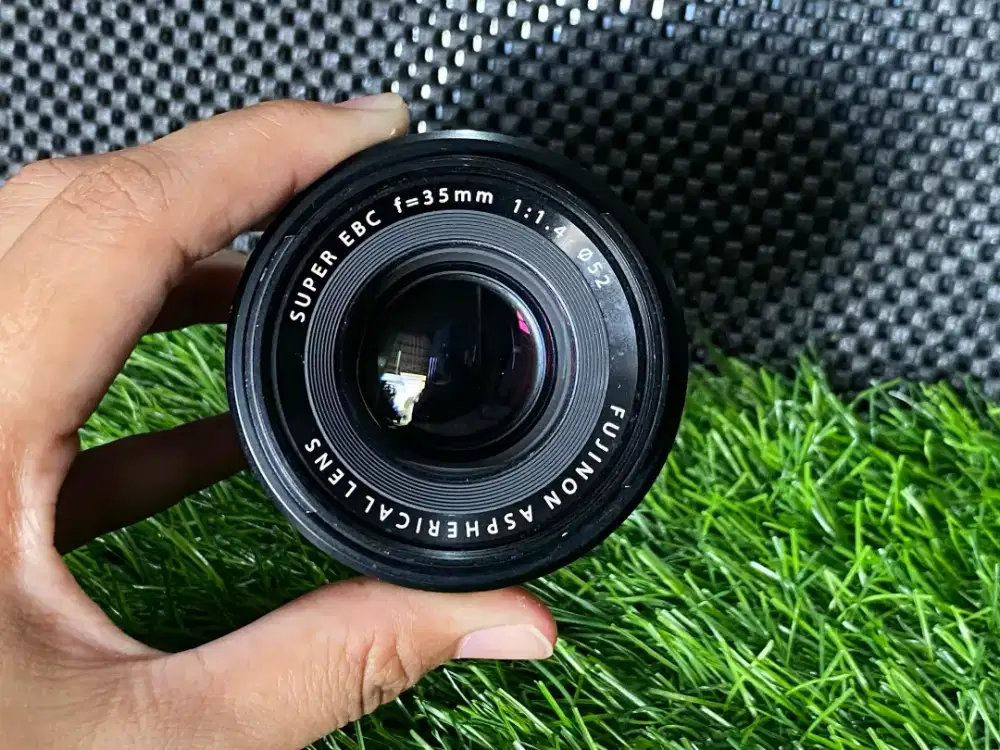 Lensa Fujifilm Fujinon 35mm F1.4