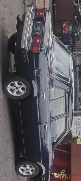 Toyota Corolla DX 83