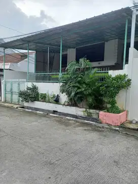 Dijual Rumah 2 Lantai SHM di Daan Mogot Estate Jakarta Barat