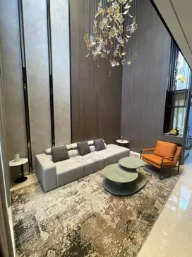 Jual Rumah Mewah Lyndon Navapark, BSD, 3 lantai dan Ada Pool