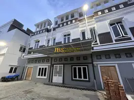 Jual Villa Lux 2,5 Tingkat Komplek Opera House Jalan Suluh - Pancing