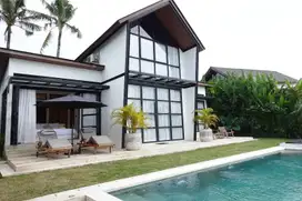 Modern 2-Bedroom Villa with Ricefield Views in Serene Kaba-Kaba
