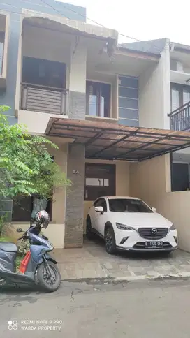 Disewakan rumah dalam townhouse di pejaten jakarta selatan