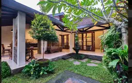 Villa Tropis Balinese di Kedewatan Ubud