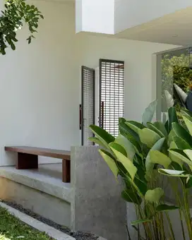 RUMAH MODERN LUXURY GRAHA NATURA SURABAYA BARAT (Tjin2Area)