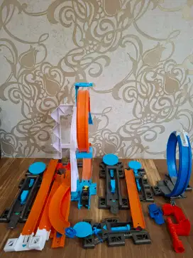 Mainan mobil hotwheel anak asli lengkap