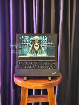 Lenovo thinkpad x240 core i5 ram 8 GB