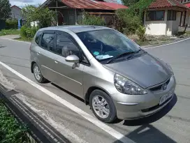 Jual mobil Honda Jazz IDSI thn 2004