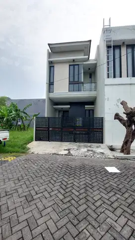 Dijual Murah Rumah Siap Huni 2 Lantai di Pondok Candra – Seperti Baru