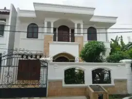 RUMAH MEWAH TANAH 300² DI KOMPLEK BILLYMON, PONDOK KELAPA