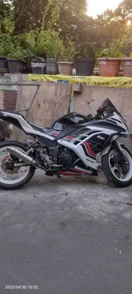 Motor Kawasaki Ninja 250 ABS