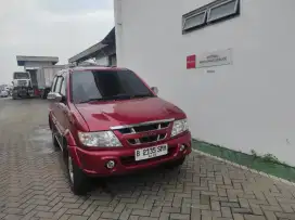 ISUZU PHANTER GRAND TOURING 2005 AUTOMATIC