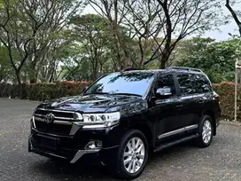Facelift VXR200 Toyota Land Cruiser 2012 V8 Diesel Vogue Cayenne GL500