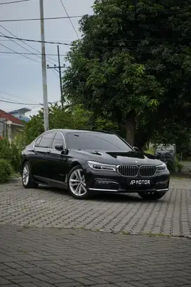 BMW 730Li Luxury 2019 Black