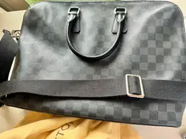 Louis Vuitton Damier Graphite Canvas Messenger Bag