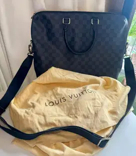 Louis Vuitton Damier Graphite Canvas Messenger Bag