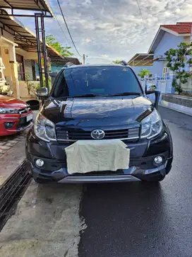 Toyota RUSH Bensin MT (2015)