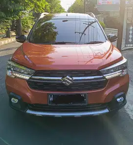 Suzuki XL 7 orange