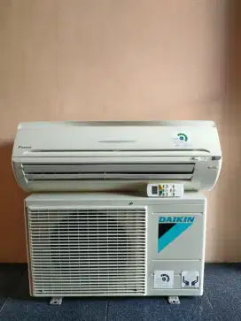 ac daikin 1/2 pk