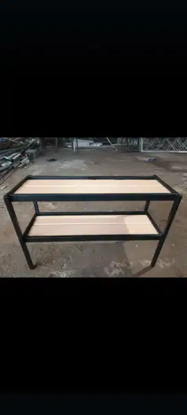 Rak sepatu minimalis