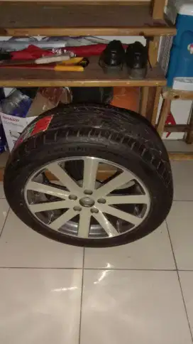 Dijual serep plek dan bannya masih baru