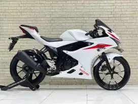 TERMURAH‼️ Suzuki GSX 150R keyless 2018 Putih favorit