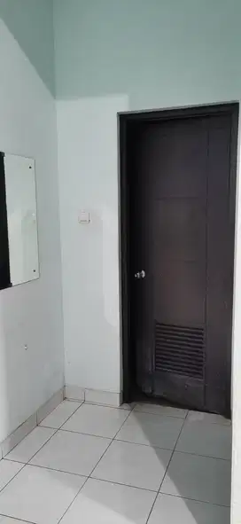 Disewakan /Dijual 1 unit Rumah di Legenda Wisata, Cibubur