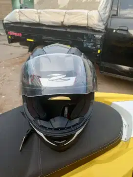 Jual Helm Merk Zeus fullface  original mulusnego alus