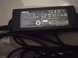 Monitor PC merk Benq LED 19 inch bekas